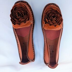 L'ATISTE Women's Orange Rose Loafers